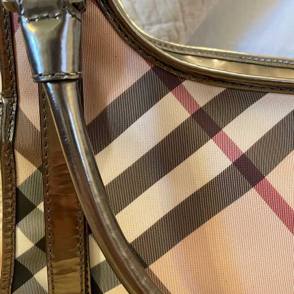 COPY - Authentic Burberry Tote AVAILABLE - Picture 4 of 5